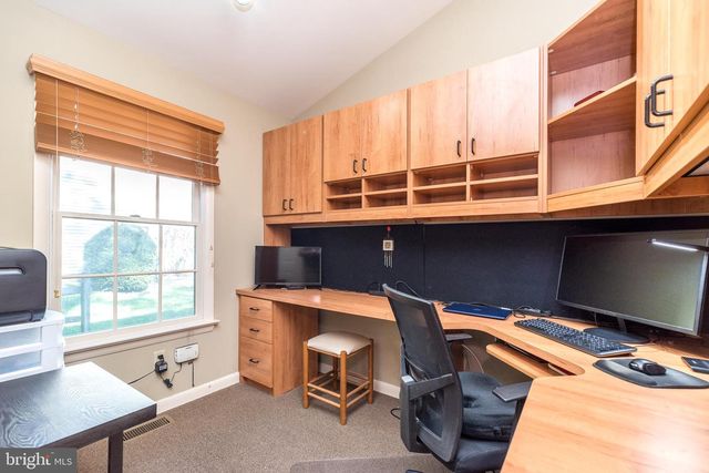 1212 DUNCAN DR, Dresher, PA 19025