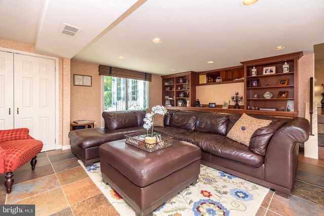 1212 DUNCAN DR, Dresher, PA 19025