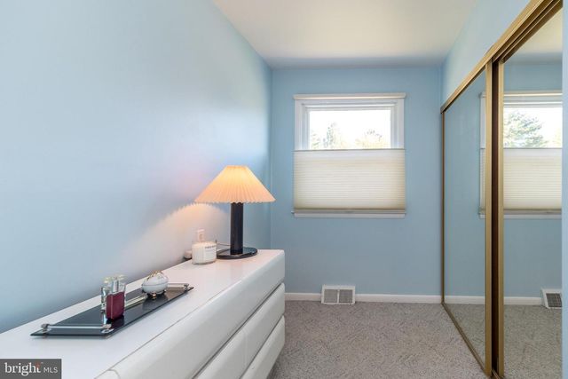 1212 DUNCAN DR, Dresher, PA 19025