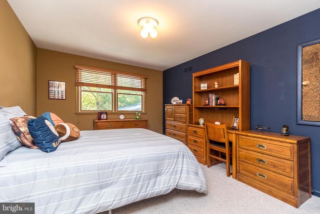 1212 DUNCAN DR, Dresher, PA 19025