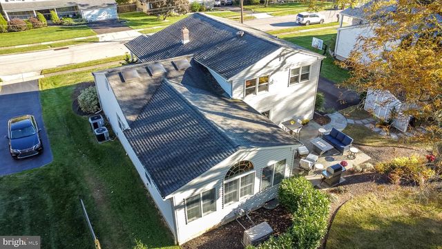 1212 DUNCAN DR, Dresher, PA 19025