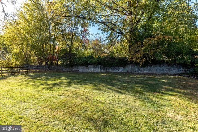 1212 DUNCAN DR, Dresher, PA 19025