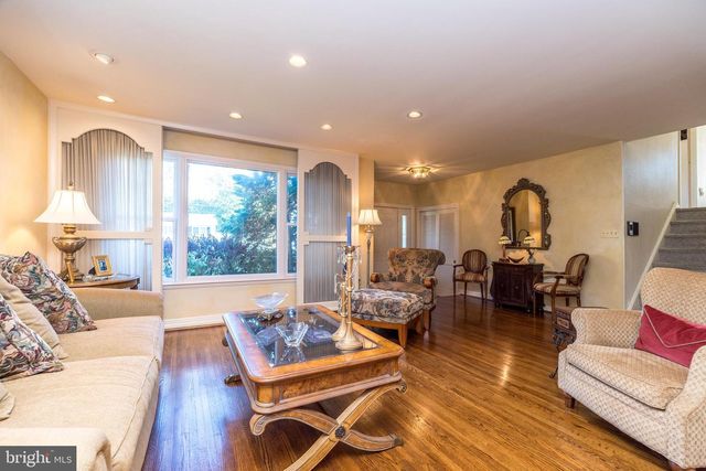 1212 DUNCAN DR, Dresher, PA 19025