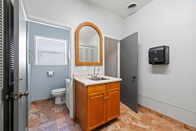 11 S Cascade St, Kennewick, WA 99336