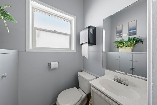 11 S Cascade St, Kennewick, WA 99336