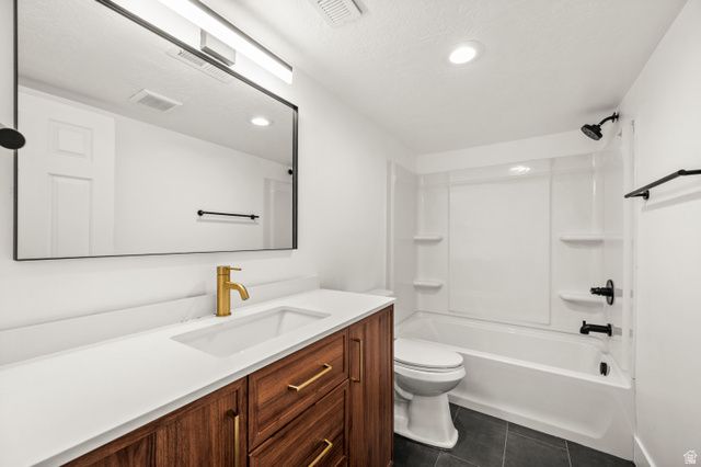 15152 S EAGLE CHASE DR, Draper, UT 84020
