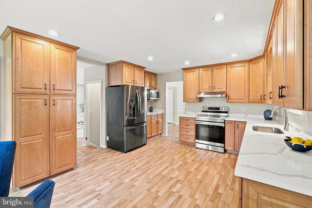 13526 BRIGHTFIELD LN, Herndon, VA 20171
