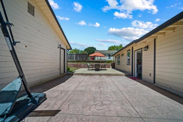 9559 Pollock Lane, Prunedale, CA 93907