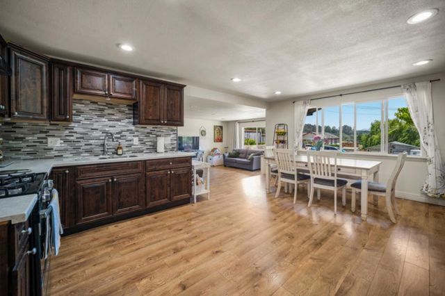 9559 Pollock Lane, Prunedale, CA 93907