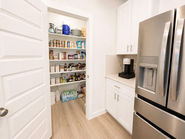 624 Pelican Drive, Kemah, TX 77565