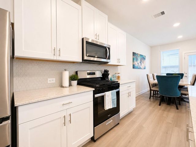 624 Pelican Drive, Kemah, TX 77565