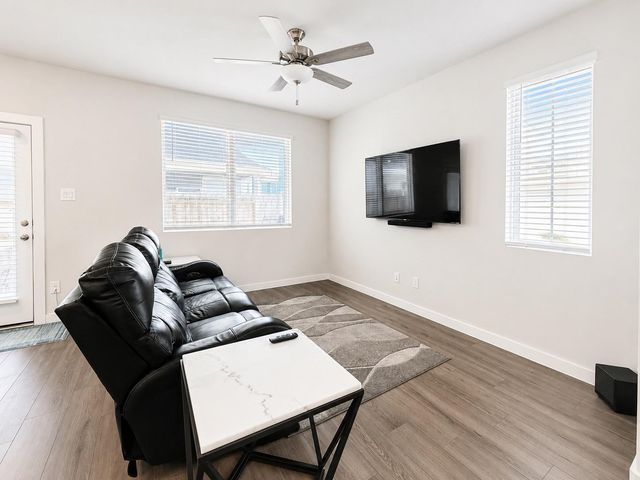624 Pelican Drive, Kemah, TX 77565