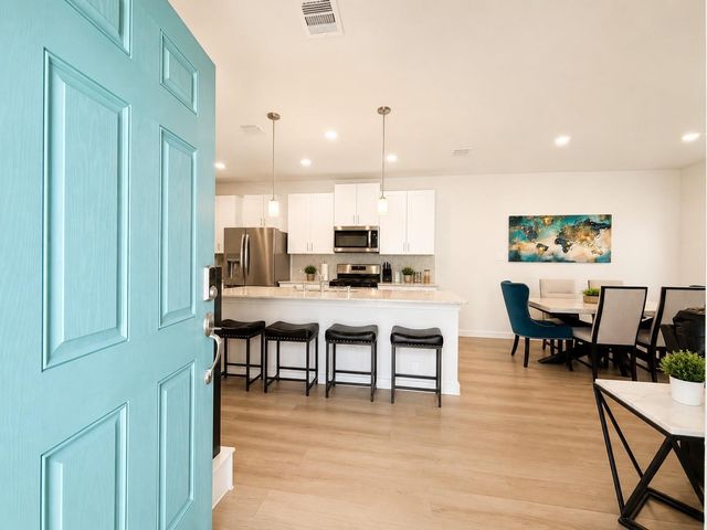 624 Pelican Drive, Kemah, TX 77565