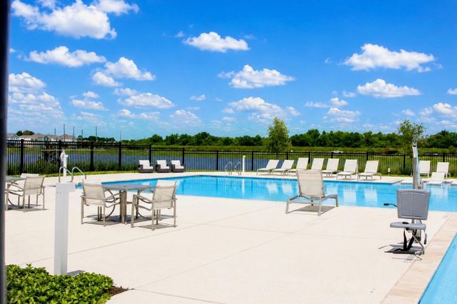 624 Pelican Drive, Kemah, TX 77565