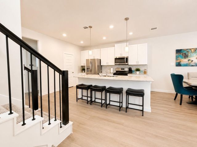 624 Pelican Drive, Kemah, TX 77565