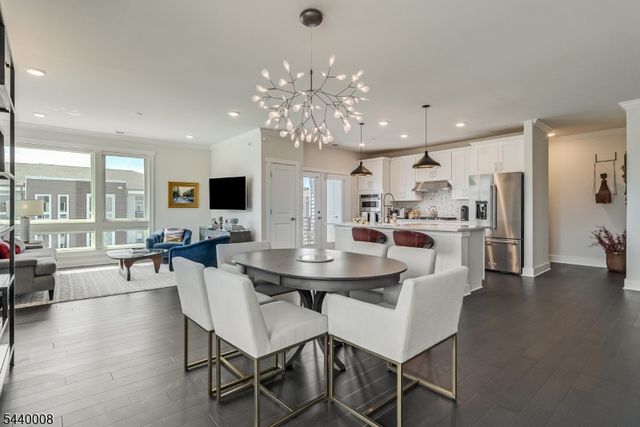 3 Vanderbilt Blvd 402, Florham Park Boro, NJ 07932