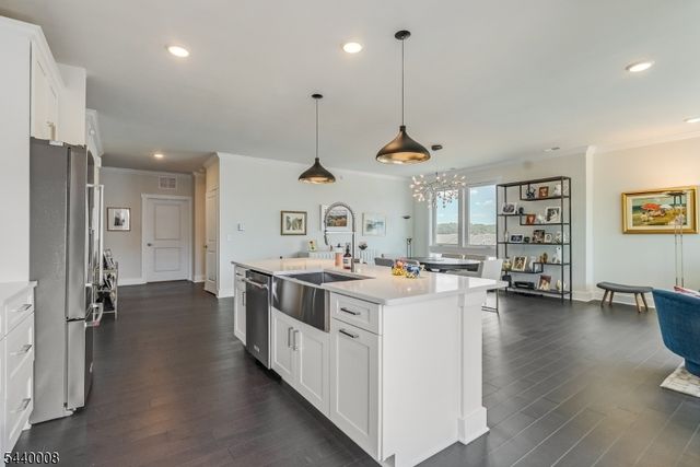 3 Vanderbilt Blvd 402, Florham Park Boro, NJ 07932