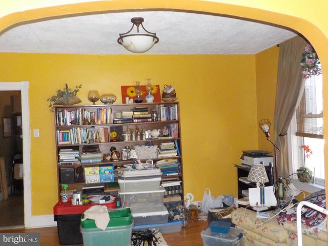 30 S PEACE ALY, Elizabethtown, PA 17022