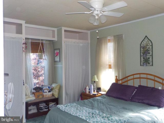 30 S PEACE ALY, Elizabethtown, PA 17022