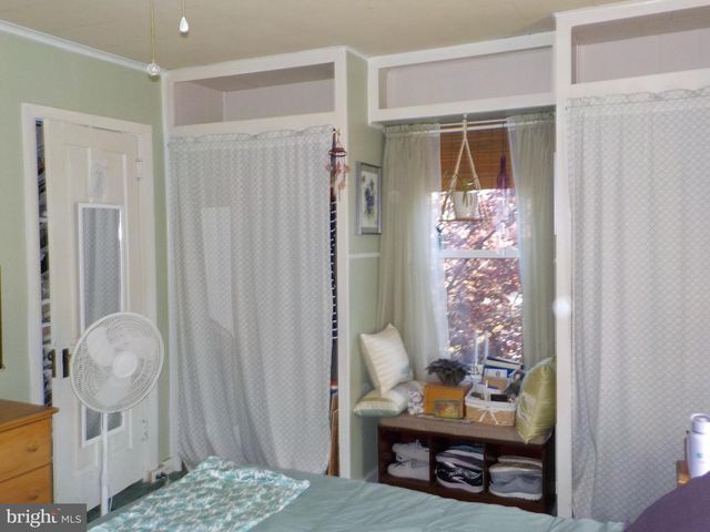 30 S PEACE ALY, Elizabethtown, PA 17022