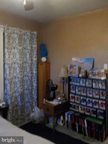 30 S PEACE ALY, Elizabethtown, PA 17022
