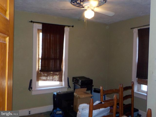 30 S PEACE ALY, Elizabethtown, PA 17022