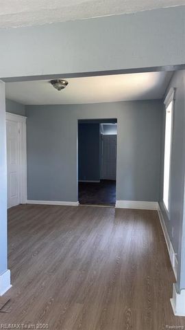734 Cleophus Parkway, Lincoln Park, MI 48146