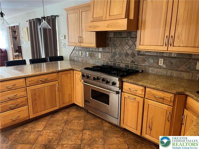 1724 Park Lane, Upper Macungie Twp, PA 18069