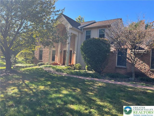 1724 Park Lane, Upper Macungie Twp, PA 18069