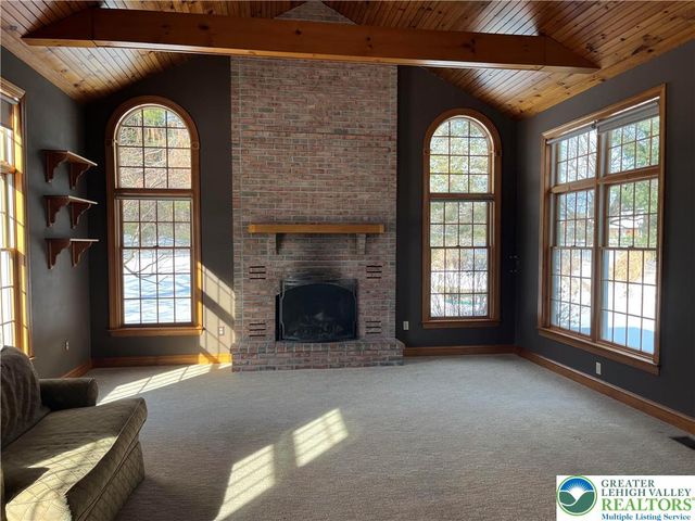 1724 Park Lane, Upper Macungie Twp, PA 18069