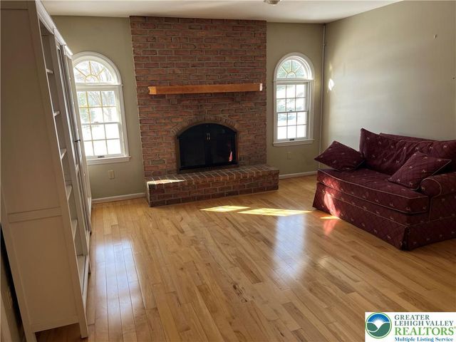 1724 Park Lane, Upper Macungie Twp, PA 18069