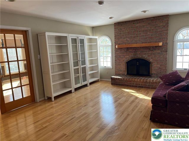 1724 Park Lane, Upper Macungie Twp, PA 18069