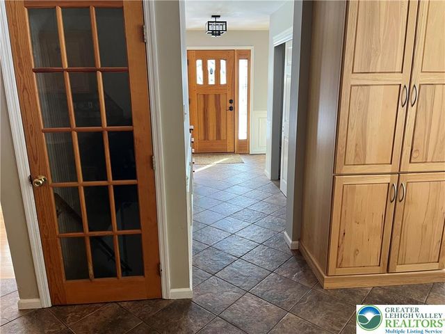 1724 Park Lane, Upper Macungie Twp, PA 18069