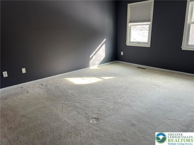 1724 Park Lane, Upper Macungie Twp, PA 18069