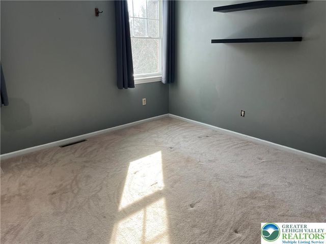 1724 Park Lane, Upper Macungie Twp, PA 18069