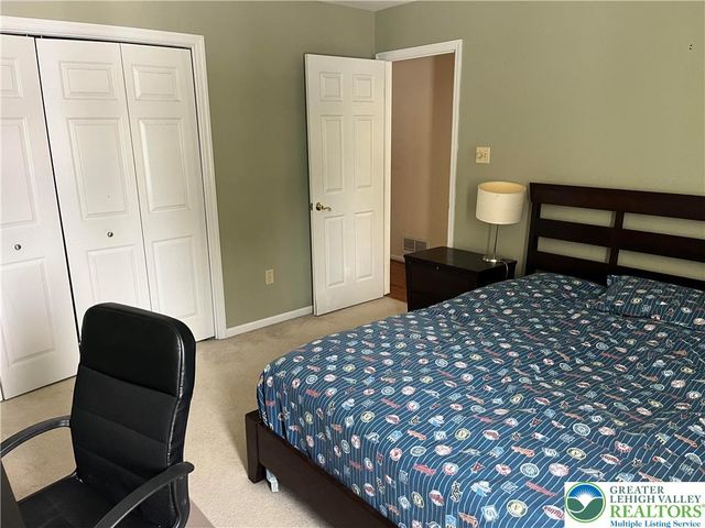 1724 Park Lane, Upper Macungie Twp, PA 18069