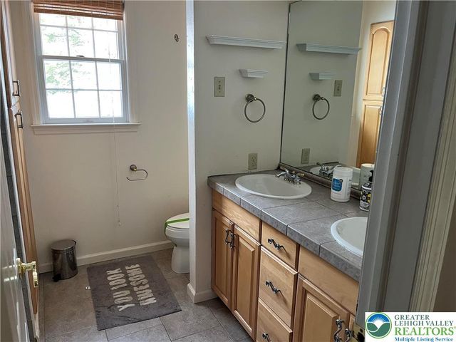 1724 Park Lane, Upper Macungie Twp, PA 18069