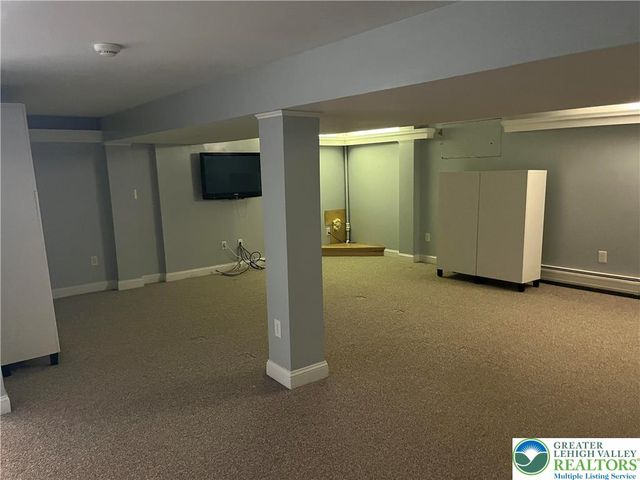 1724 Park Lane, Upper Macungie Twp, PA 18069