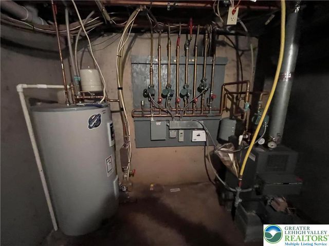 1724 Park Lane, Upper Macungie Twp, PA 18069