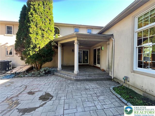 1724 Park Lane, Upper Macungie Twp, PA 18069