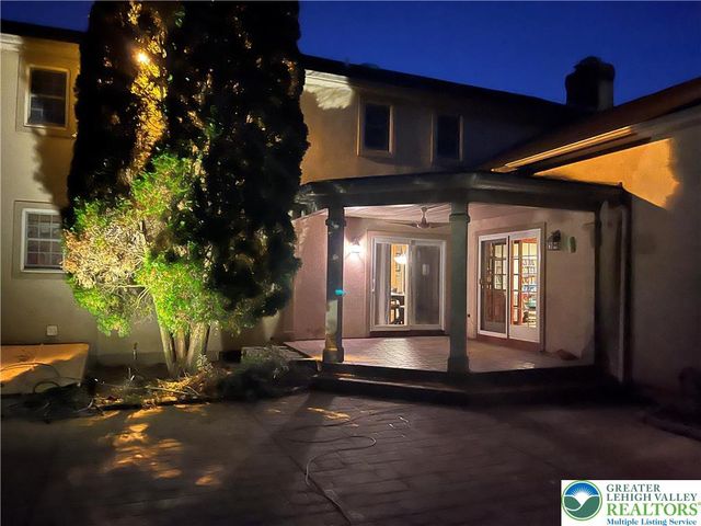 1724 Park Lane, Upper Macungie Twp, PA 18069