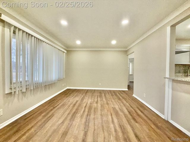 26620 Academy Street, Roseville, MI 48066