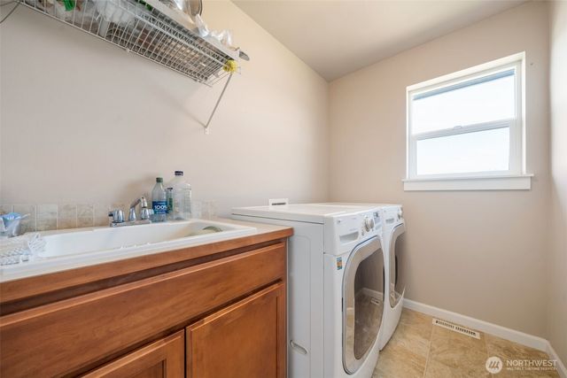 37519 32nd Place S, Auburn, WA 98001