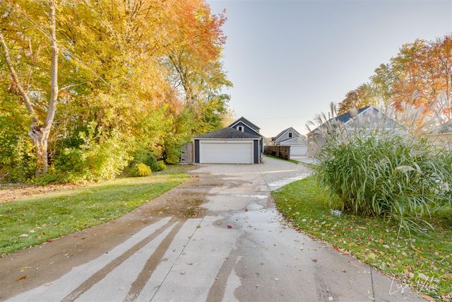 447 Lakeshore Boulevard, Norton Shores, MI 49444