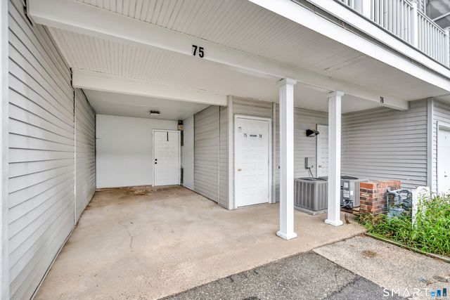 75 Staffordshire Commons Drive 75, Wallingford, CT 06492