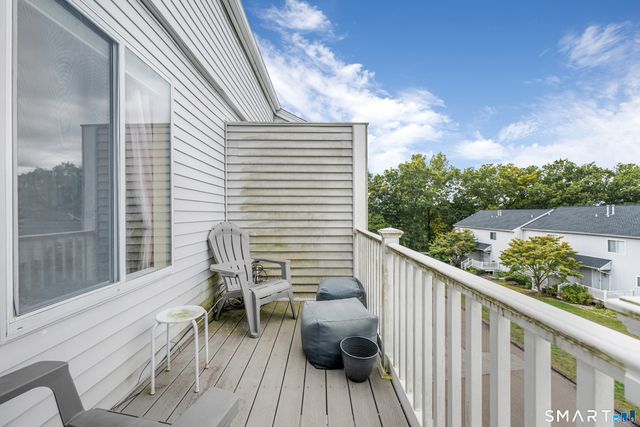 75 Staffordshire Commons Drive 75, Wallingford, CT 06492