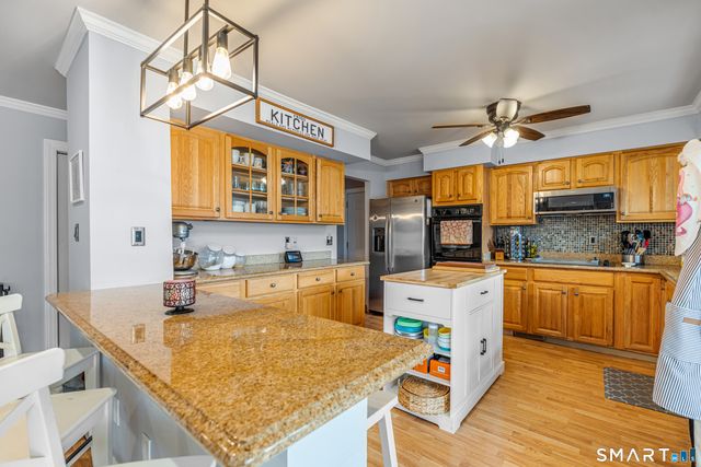 75 Staffordshire Commons Drive 75, Wallingford, CT 06492