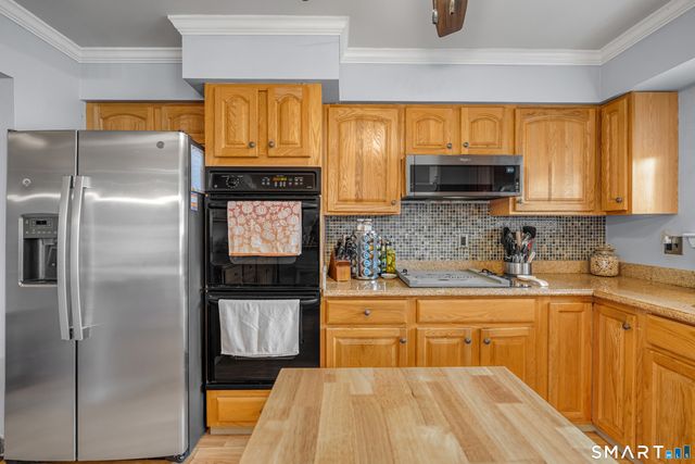 75 Staffordshire Commons Drive 75, Wallingford, CT 06492