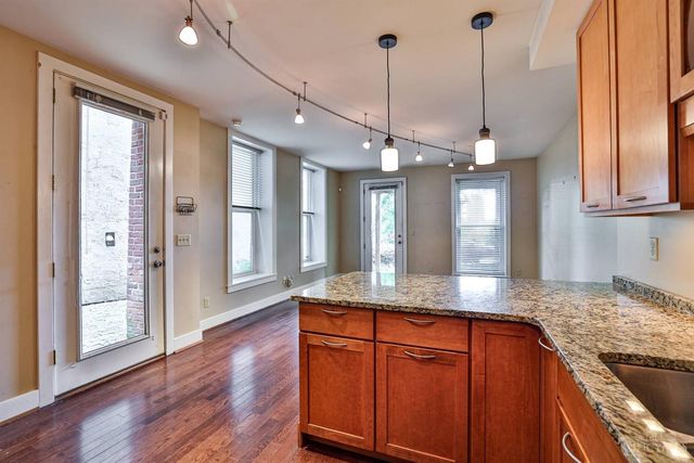 537 Liberty Hill, Cincinnati, OH 45202