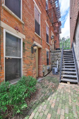 537 Liberty Hill, Cincinnati, OH 45202